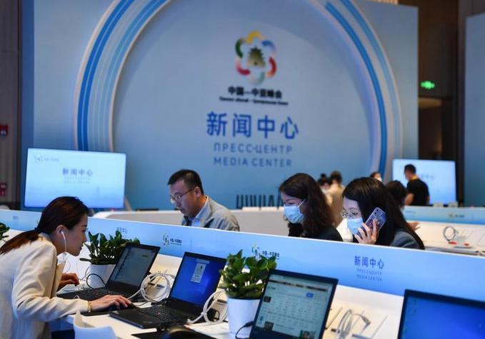 拒了互联网大厂30万年薪，我选择一个人单干